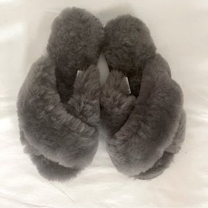 NWOT retail $70 EMU Australia fuzzy slippers (7)